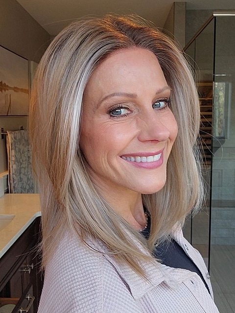 Glamvigor Hybrillia™ Blend Human Hair Honey blonde  with platinum blonde highlights strands in the front Straight Lace Part Wig GLP053