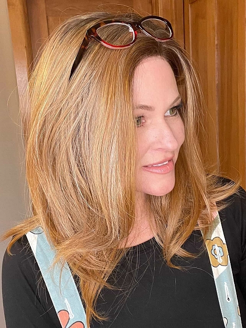 Glamvigor Hybrillia™ Blend Human Hair Dark Blonde Evenly Blended with Medium Golden Blonde  shoulder-length layered Straight  Lace Part  wig glp040