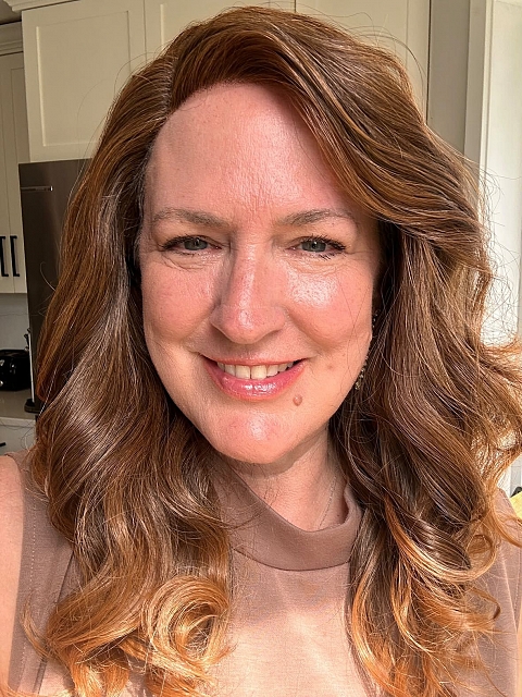 Glamvigor Hybrillia Blend Human Hair chic Chestnut Brown gentle    layered wave Lace Part Wig GLP064